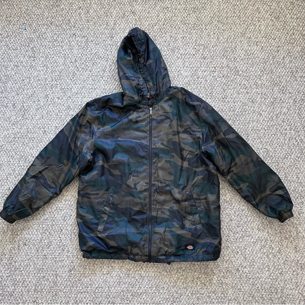 Dickies Camo Jacket size large hooded fill zip pockets Sherpa interior
